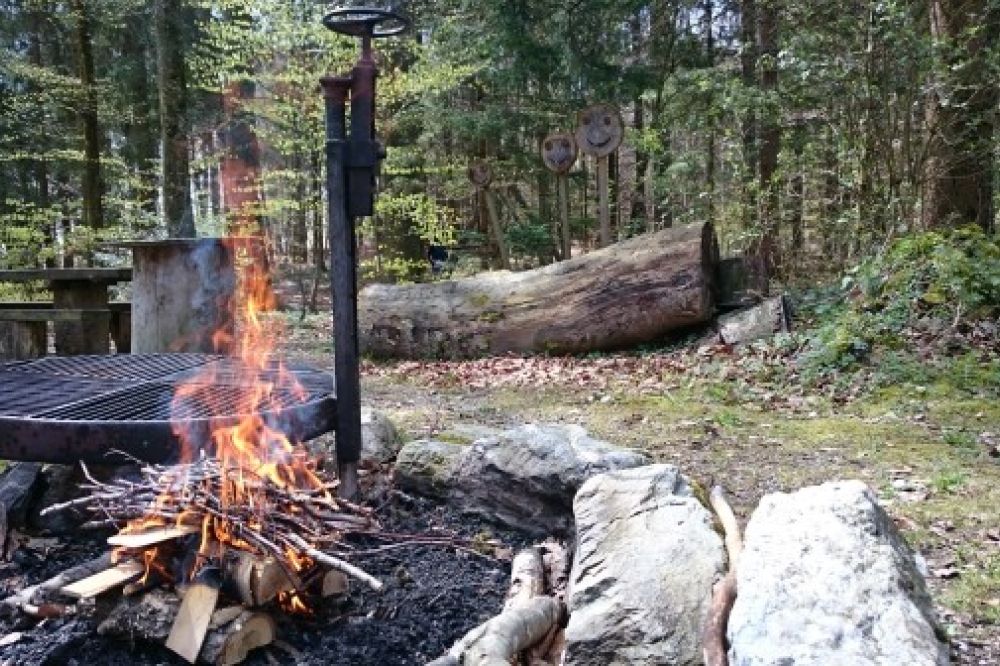Feuerstelle Aetigkofen Waldhaus